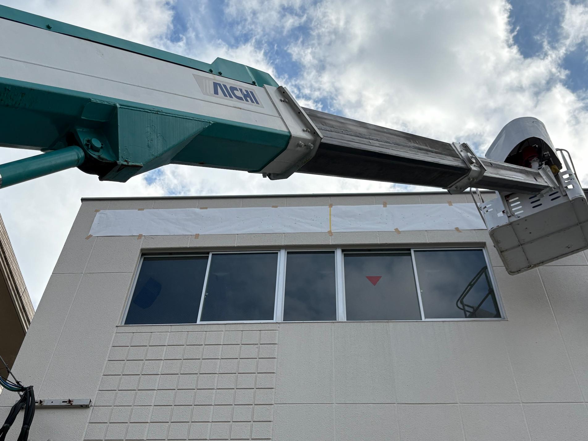 アシストミリングセンター様(福岡県粕屋郡)の壁面看板・カルプ文字サイン・カットボード製作・施工事例3